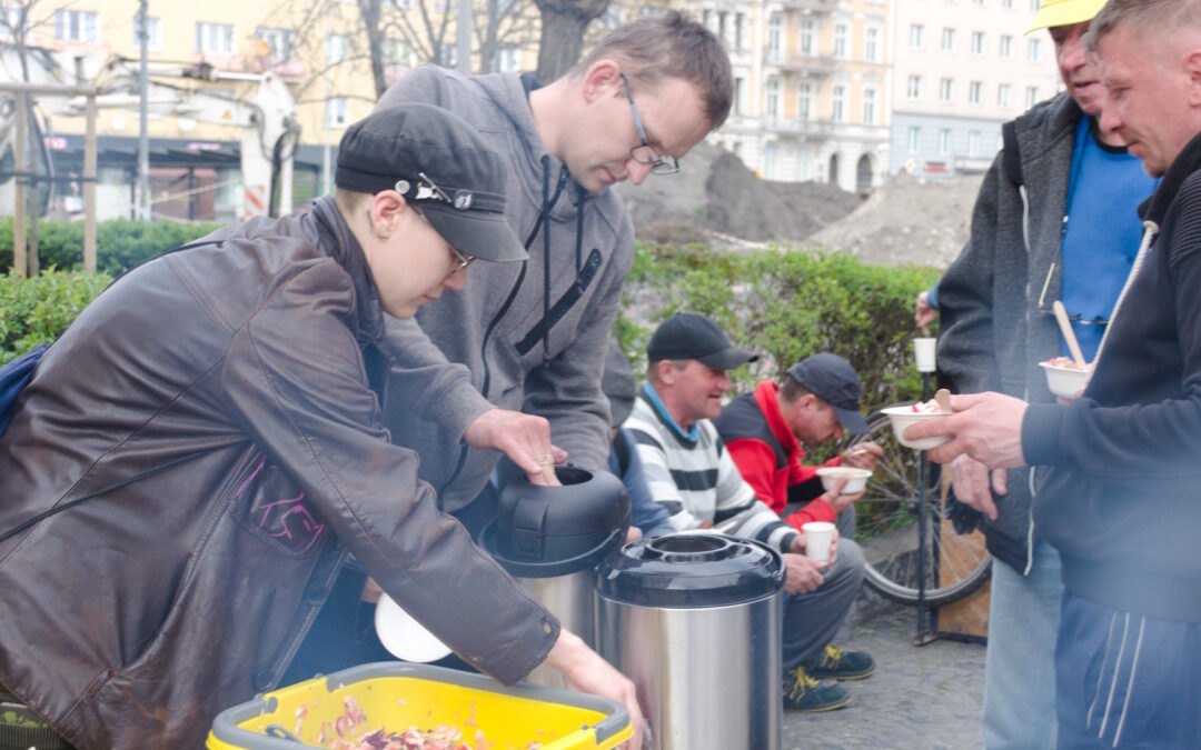Relacja z wydarzenia – Działalność akcji Food not Bombs