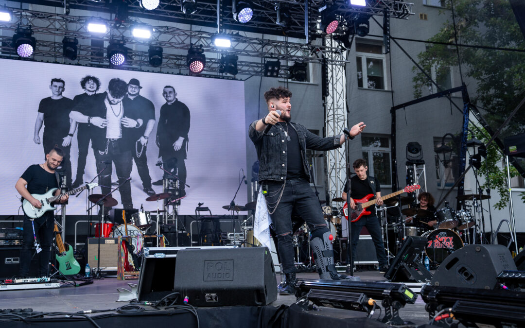 One Step, a energii co niemiara